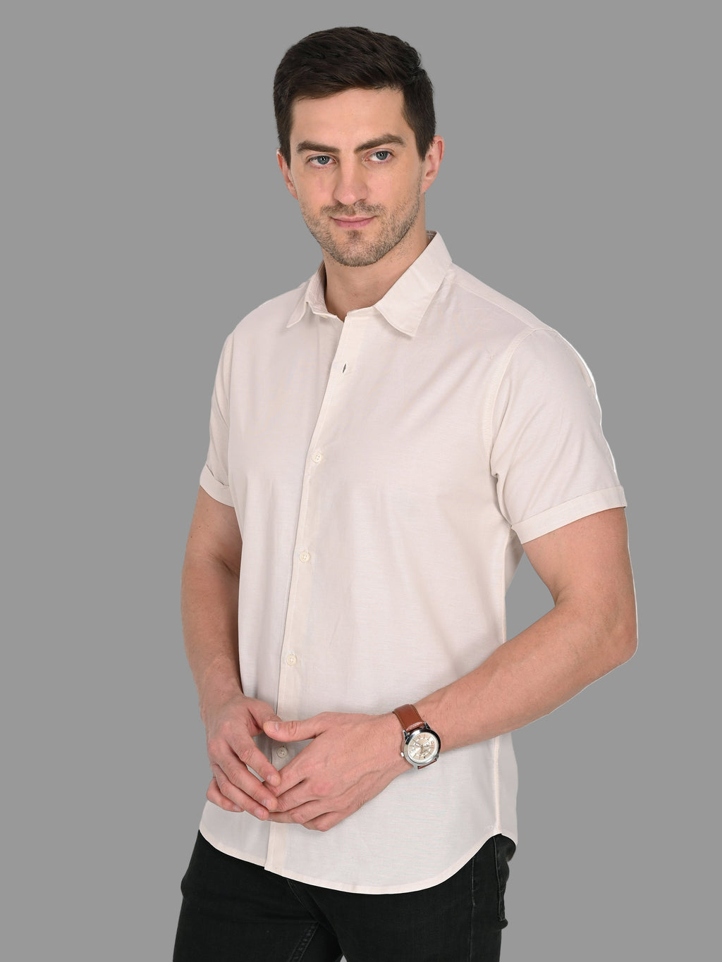 Model wearing casual half sleeve slim-fit cotton linen shirt – BTCwear